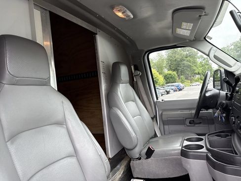 Used 2019 Ford E-350 and Econoline 350 Super Duty w/ Power Windows & Locks Group RWD image 21