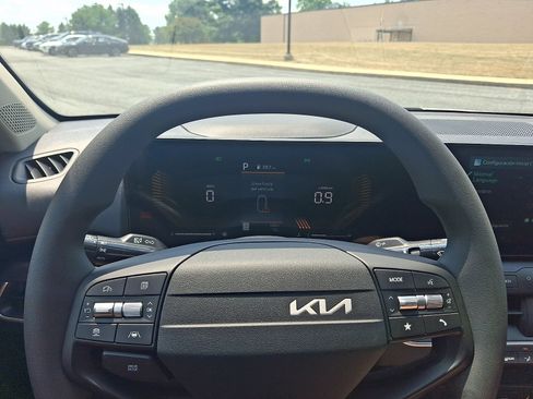 New 2026 Kia K4 FWD image 13