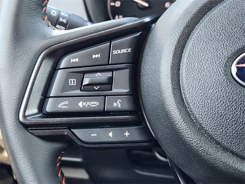 Certified 2025 Subaru Crosstrek 2.5i Limited w/ Crosstrek Mirror Package image 30