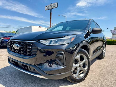 Used 2025 Ford Escape ST-Line AWD/4WD image 4