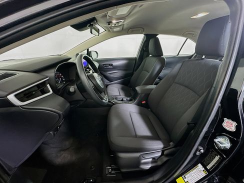 Used 2025 Toyota Corolla LE image 13