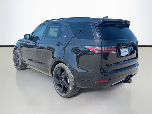 New 2026 Land Rover Discovery Dynamic SE image 3