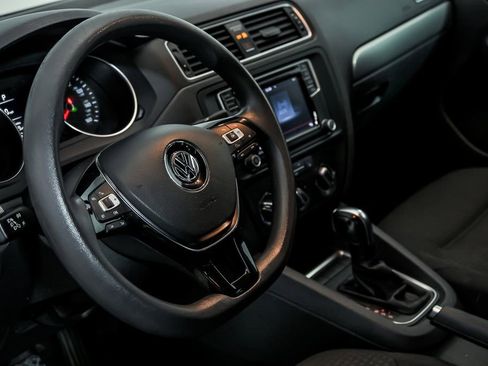 Used 2016 Volkswagen Jetta SE FWD image 15