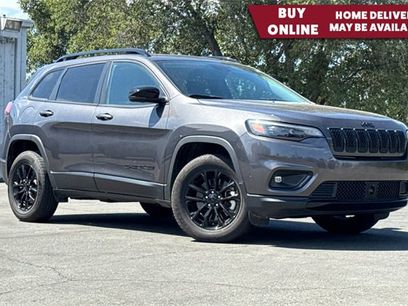 Used 2023 Jeep Cherokee Altitude Lux