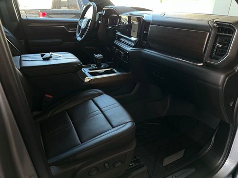 Certified 2025 Chevrolet Silverado 1500 High Country image 14
