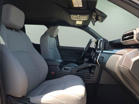 Used 2025 Toyota Tacoma SR5 image 15