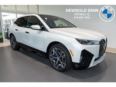 New 2025 BMW iX xDrive50 w/ Premium Package image 40