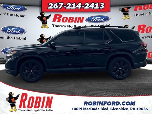 Used 2025 Honda Pilot Black Edition image 4