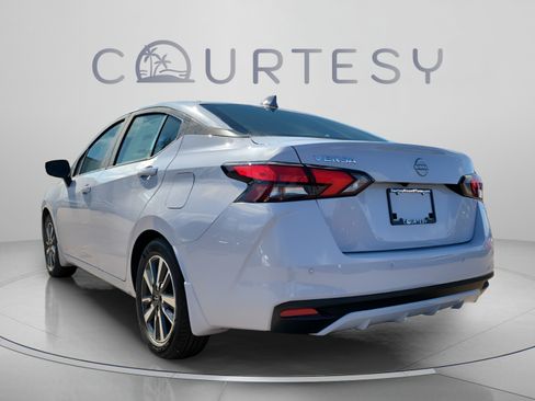 New 2025 Nissan Versa SV w/ Trunk Package FWD image 4