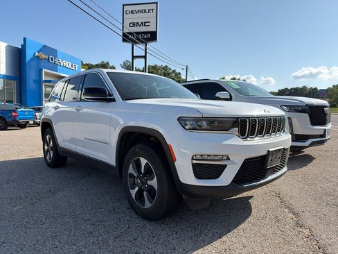 Used 2024 Jeep Grand Cherokee Limited 4xe AWD/4WD image 8