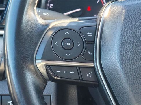 Certified 2018 Toyota Camry XLE image 9