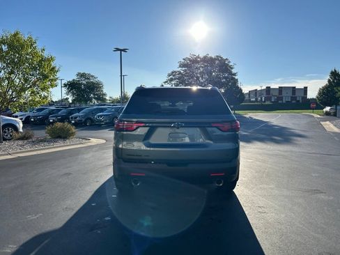 Used 2023 Chevrolet Traverse LT w/ Midnight/Sport Edition AWD/4WD image 7