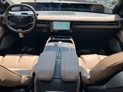New 2027 Lincoln Navigator L Black Label AWD/4WD image 28