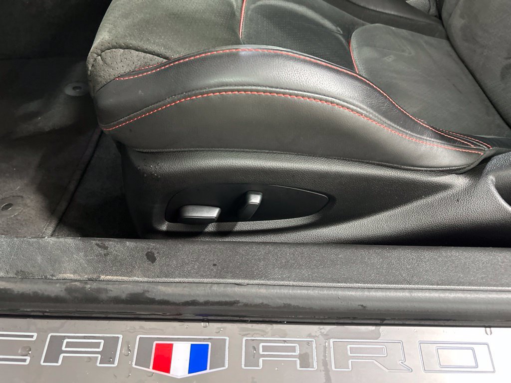 Used 2022 Chevrolet Camaro ZL1 RWD image 11