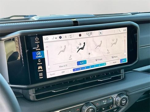 New 2025 Jeep Gladiator Sport image 15