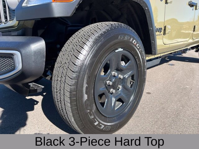 Certified 2026 Jeep Gladiator Sport AWD/4WD image 13