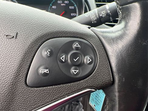 Used 2016 Chevrolet Impala LT w/ Convenience Package image 17