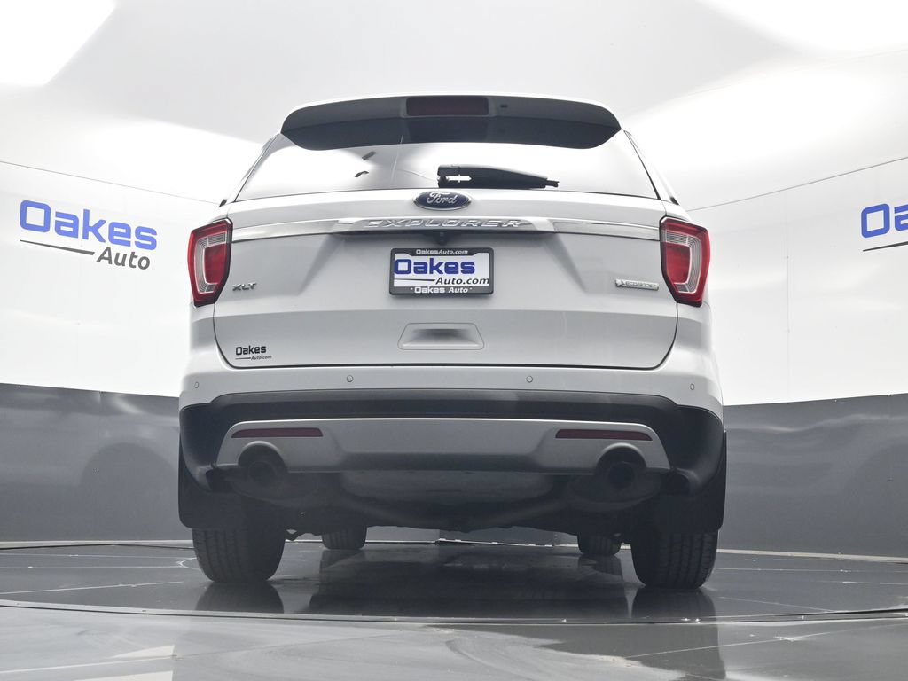 Used 2017 Ford Explorer XLT FWD image 40