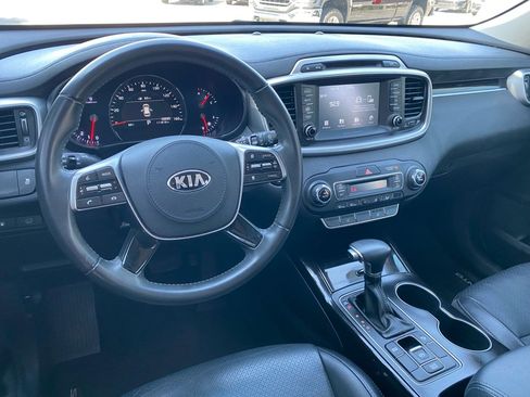 Used 2019 Kia Sorento EX image 21