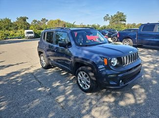 Used 2023 Jeep Renegade Latitude w/ Premium Group image 1