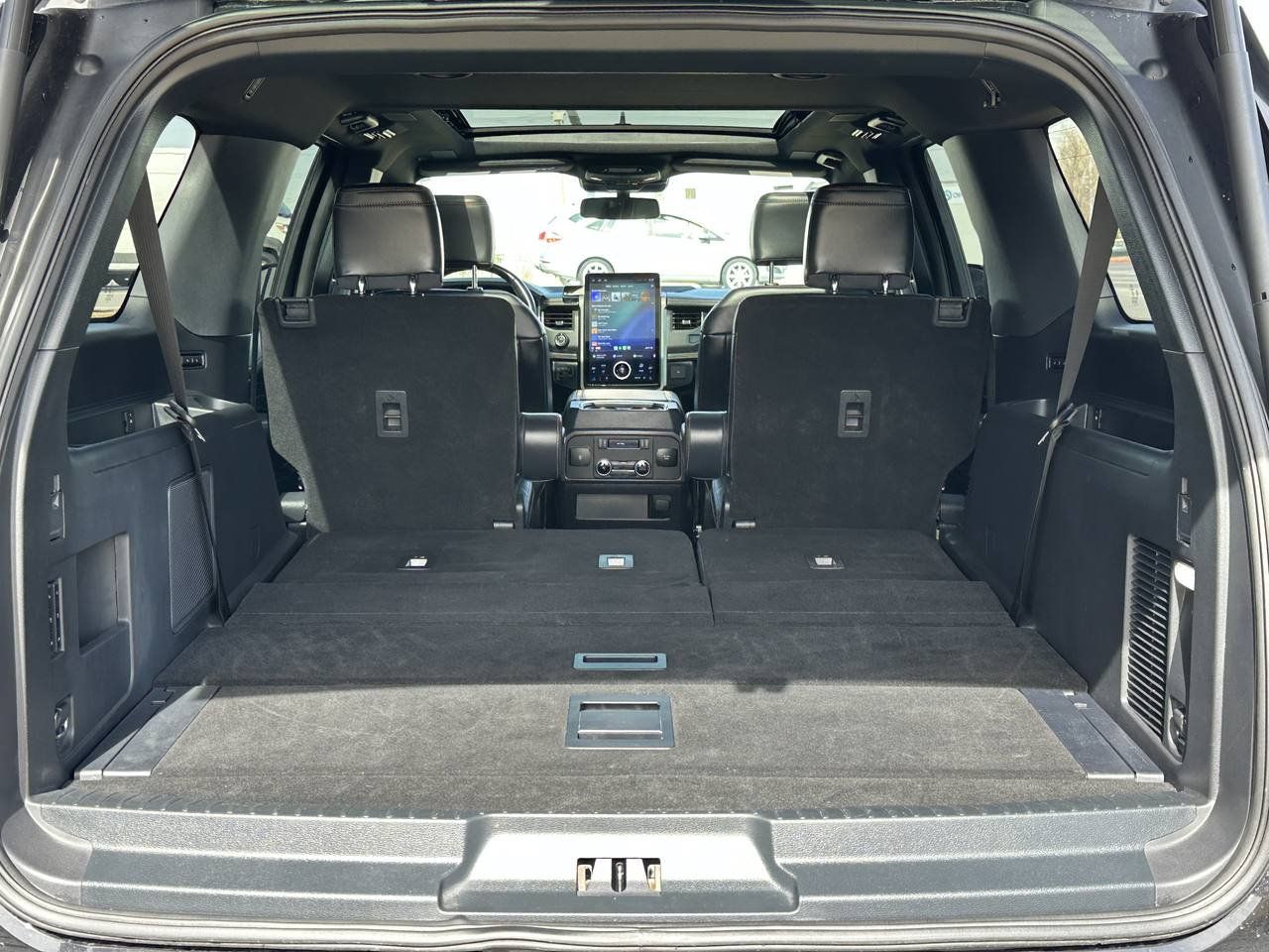 Used 2024 Ford Expedition Max Platinum AWD/4WD image 30