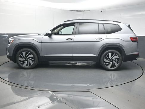 New 2026 Volkswagen Atlas SE FWD image 5