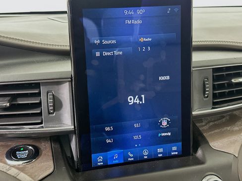Used 2020 Ford Explorer Platinum w/ Premium Technology Package AWD/4WD image 21