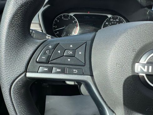 Used 2024 Nissan Altima 2.5 SV image 18