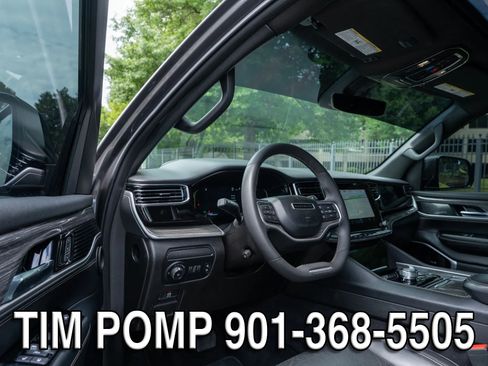 Used 2022 Jeep Wagoneer Series III w/ Premium Group I RWD image 10