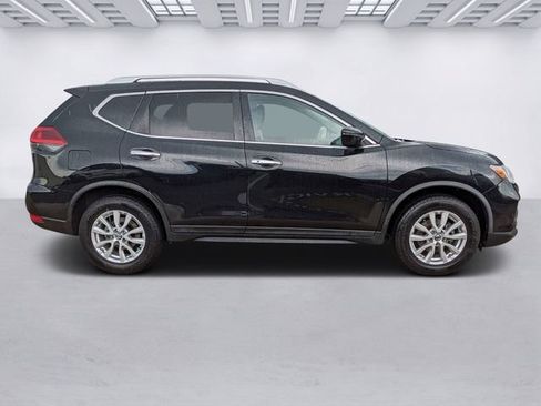 Used 2018 Nissan Rogue SV AWD/4WD image 3