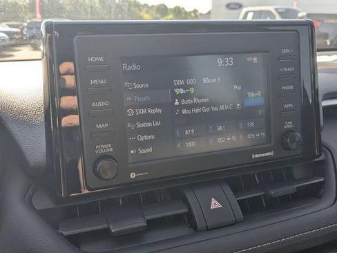 Used 2021 Toyota RAV4 LE FWD image 14