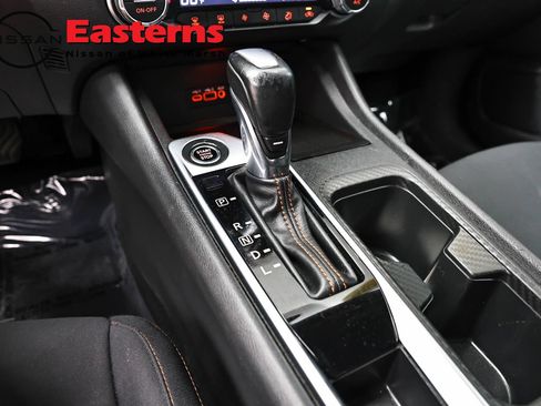 Used 2023 Nissan Sentra SR w/ Midnight Edition Package FWD image 13