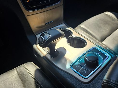 Used 2015 Jeep Grand Cherokee Limited AWD/4WD image 24