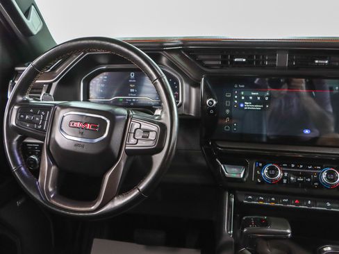 Used 2024 GMC Sierra 1500 AT4 w/ Technology Package AWD/4WD image 19
