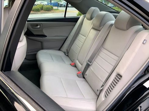 Used 2016 Toyota Camry XLE image 20