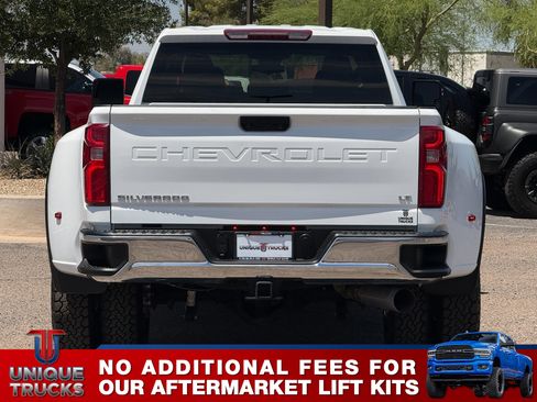 Used 2024 Chevrolet Silverado 3500 LT AWD/4WD image 7