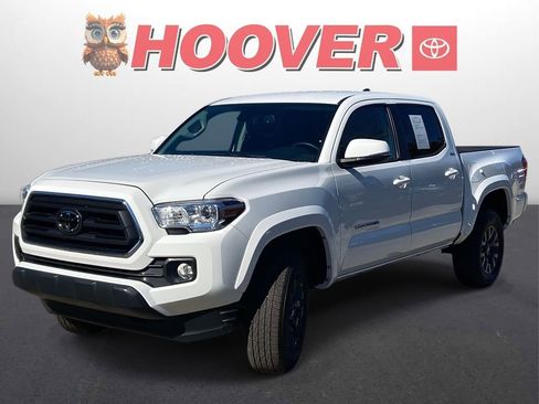 Used 2023 Toyota Tacoma SR5 w/ Technology Package image 6