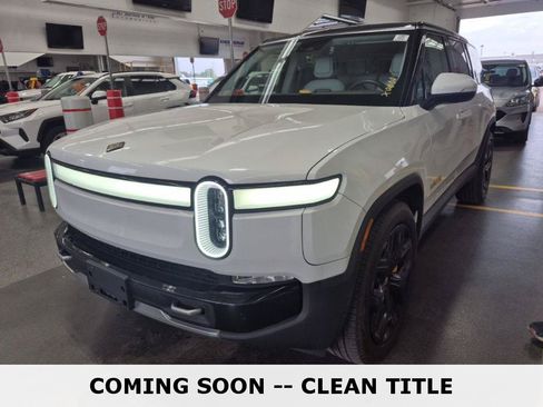 Used 2024 Rivian R1S Adventure Quad AWD/4WD image 1