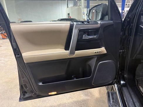 Used 2018 Toyota 4Runner Limited image 26