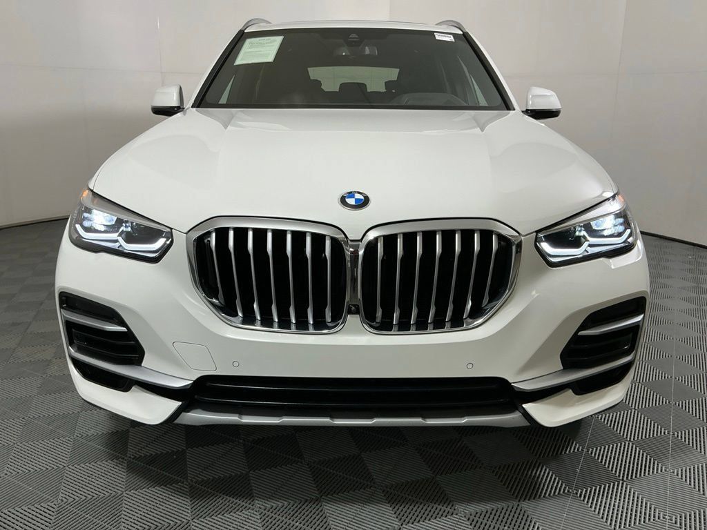 Certified 2023 BMW X5 sDrive40i w/ Premium Package RWD image 3