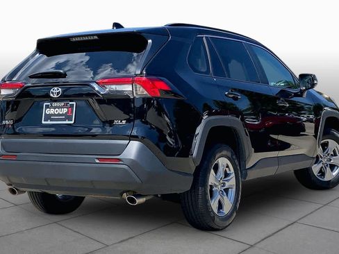 Used 2025 Toyota RAV4 XLE FWD image 13