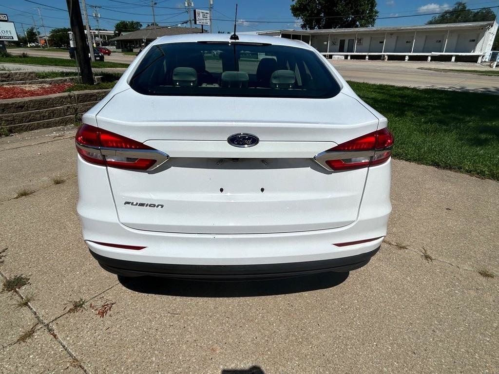 Used 2019 Ford Fusion S FWD image 4