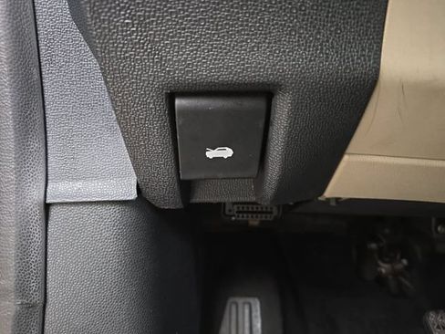 Used 2018 Ford EcoSport S FWD image 30