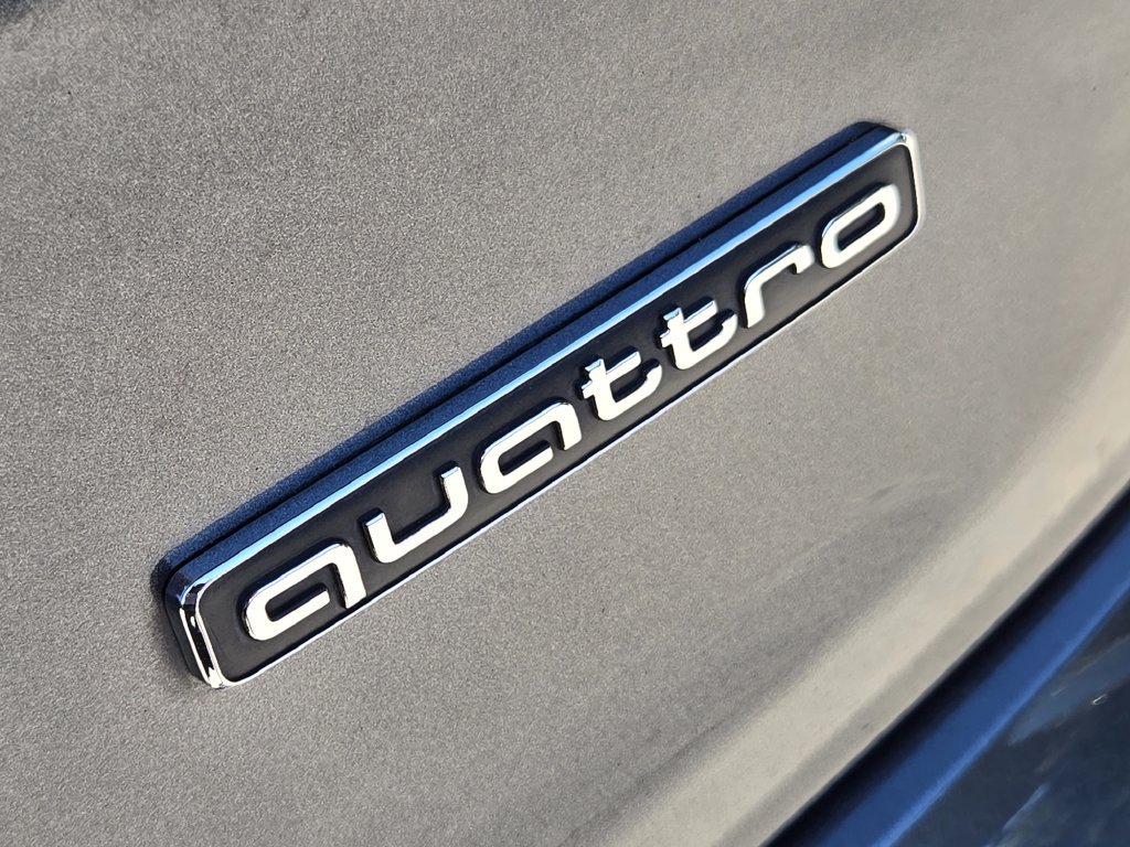Used 2023 Audi Q5 e Prestige AWD/4WD image 14