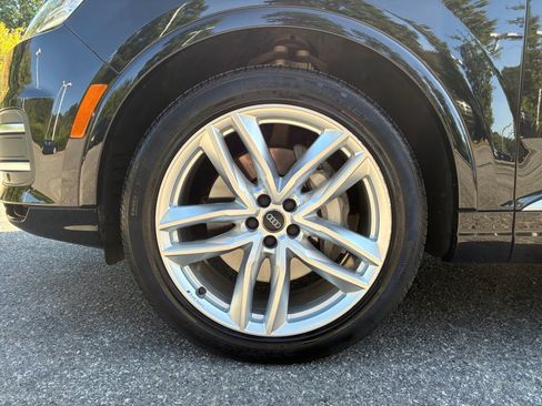 Used 2018 Audi Q7 3.0T Prestige AWD/4WD image 26