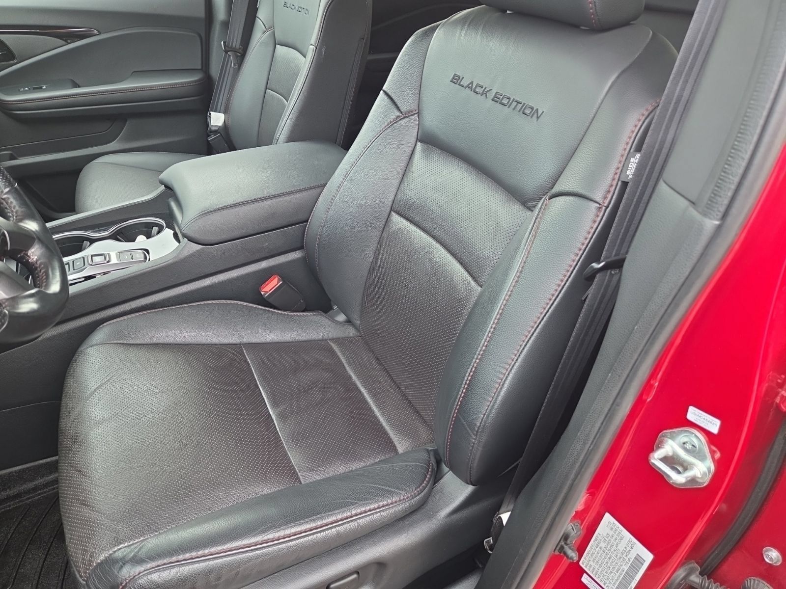 Used 2024 Honda Passport Black Edition image 17