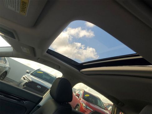 Used 2022 Honda Civic EX image 17