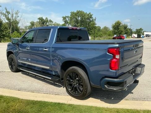 Used 2024 Chevrolet Silverado 1500 High Country w/ High Country Premium Package AWD/4WD image 4