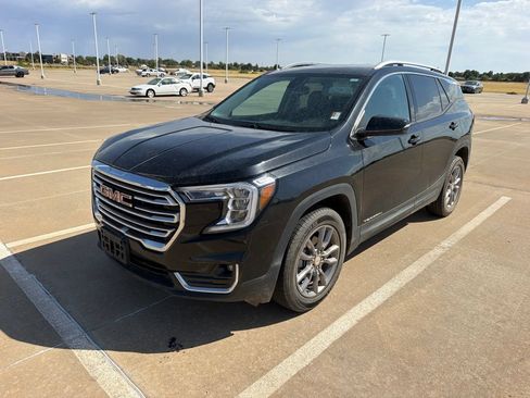 Used 2024 GMC Terrain SLT AWD/4WD image 1