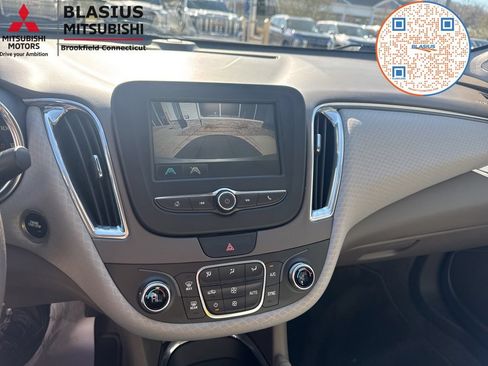 Used 2018 Chevrolet Malibu Hybrid FWD image 24